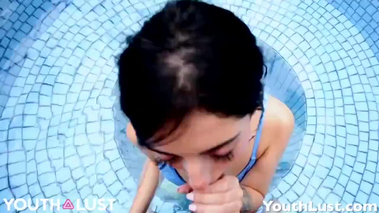 Watch Mamada en la piscina y sexo anal POV Porn Video - ePornSup.