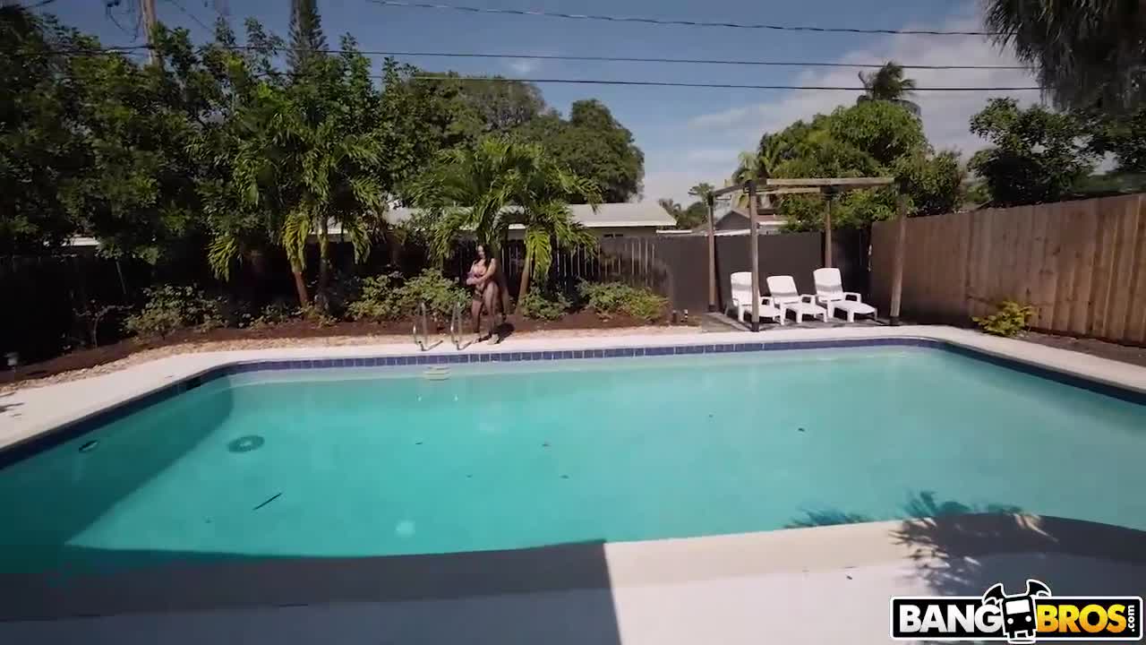 Watch The return of queen Porn Video - ePornSup.