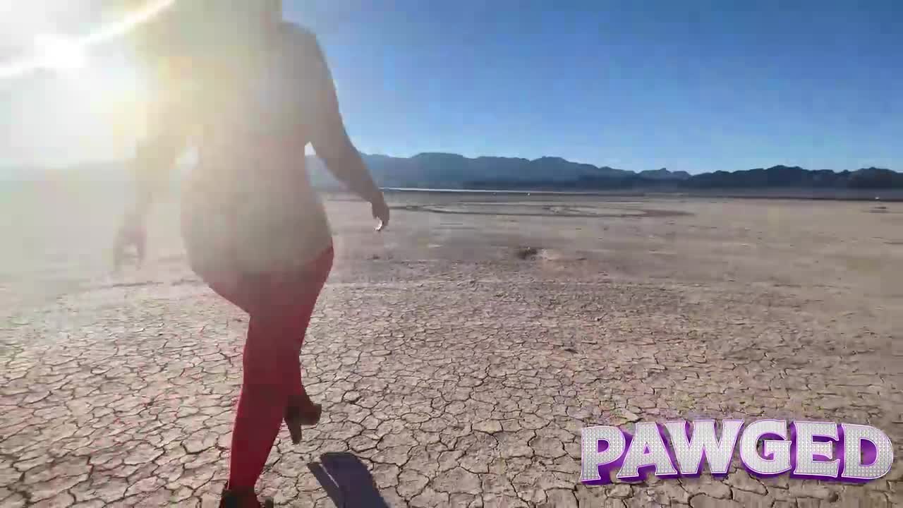 Watch Spencer Rayne Gets Dirty In The Desert Porn Video - ePornSup.