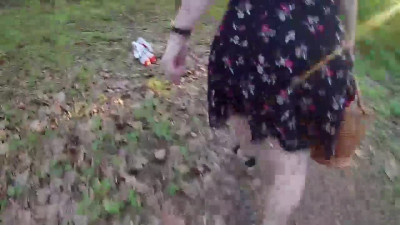 Exhibe en nature et baise le gros cul de ma copine en pov