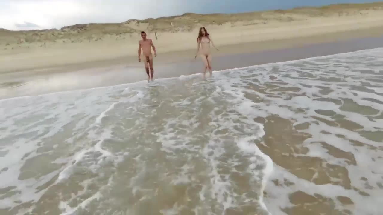 Watch Cogiendo a la orilla del mar Porn Video - ePornSup.