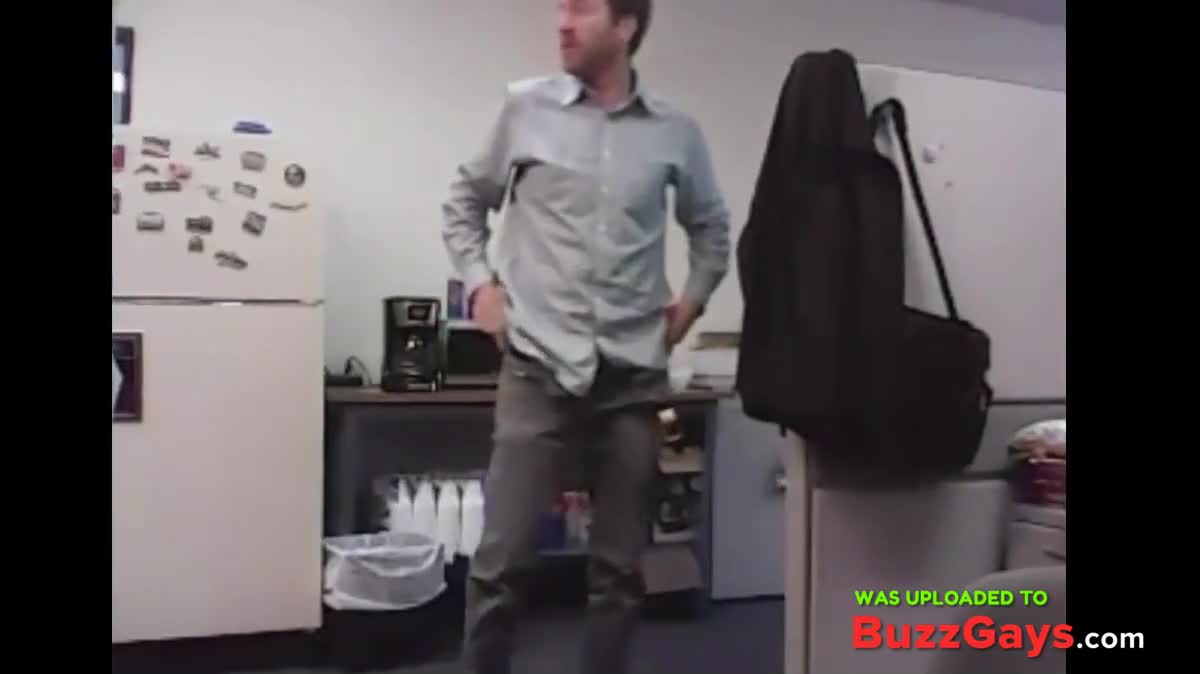 Watch Big-Cocked Dad Strokes at the Office Porn Video - ePornSup.