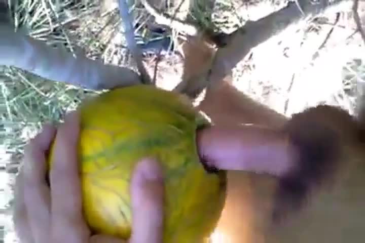 Watch Outdoor Melon Play Porn Video - ePornSup.