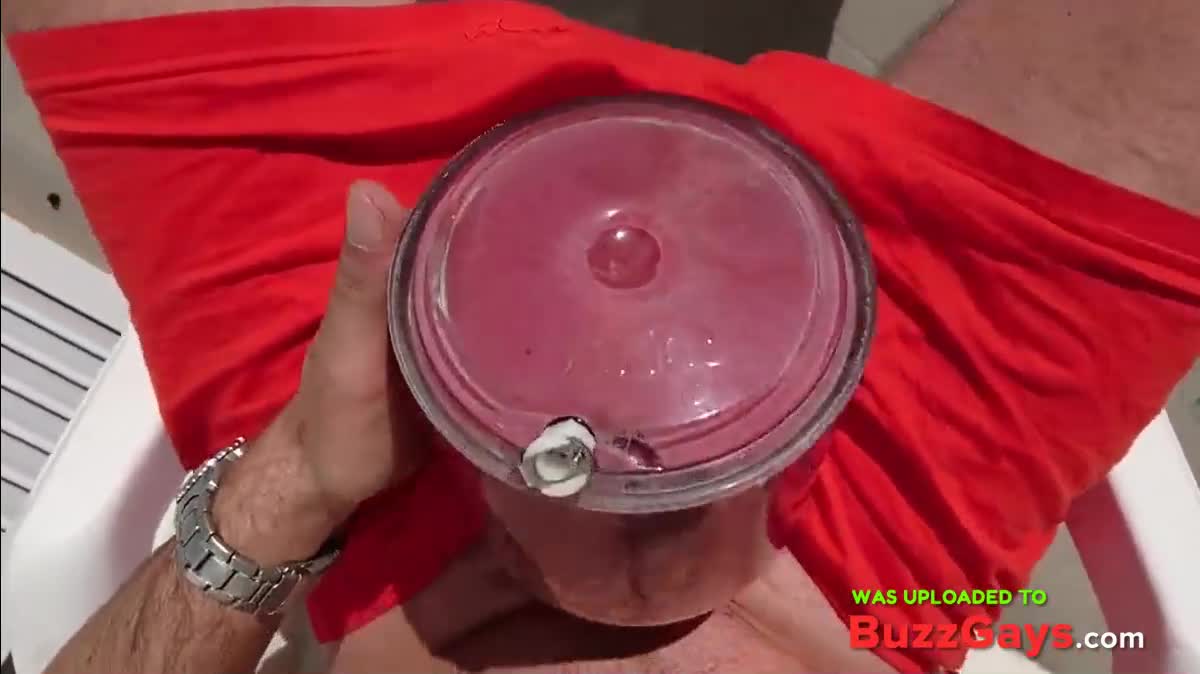 Watch Giant balls pumping hunk outdoors Porn Video - ePornSup.