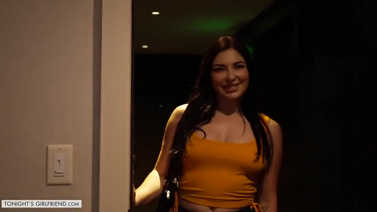 Watch Keira Croft-And-Kyle Mason-Tonight&#39;s Girlfriend-(Keira Croft Gives Fan A Real Life Dick Rating In His Hotel) Porn Video - ePornSup.