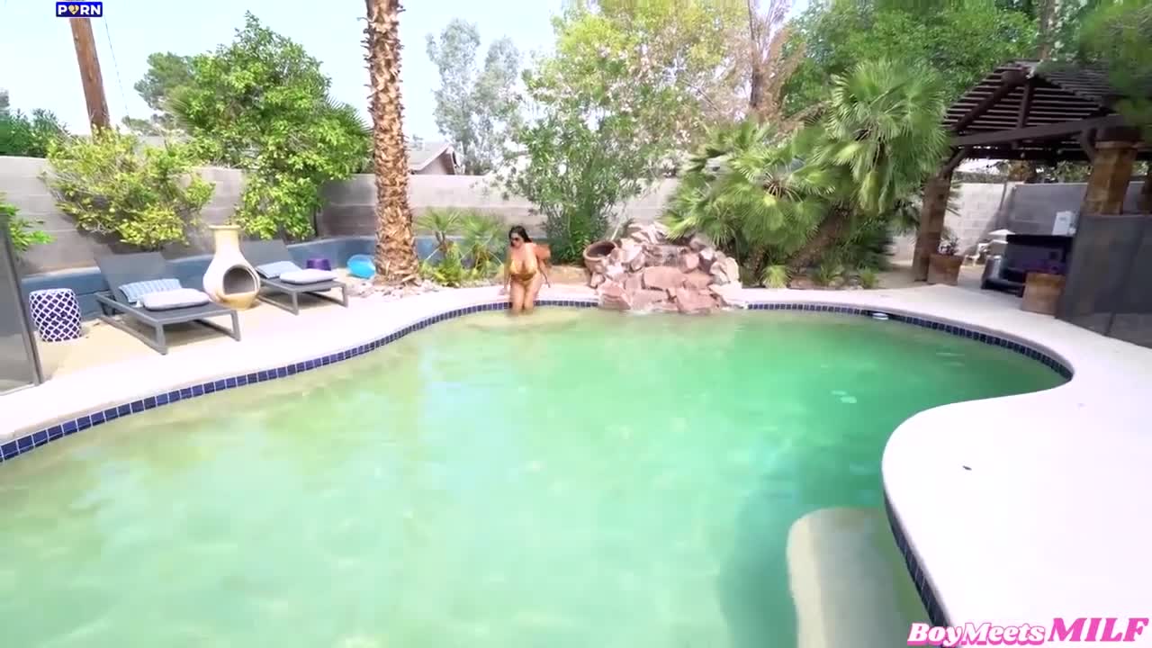 Watch Kailani Kai - Beautiful Busty Milf Caught Me By The Pool and I Got Her Wet Porn Video - ePornSup.