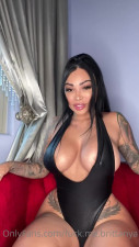 Hermosa Tetona Brittanya Razavi