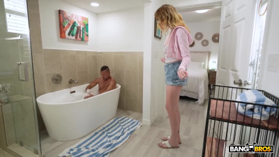 Lucy Foxx - Cumming Clean with Step Daughter