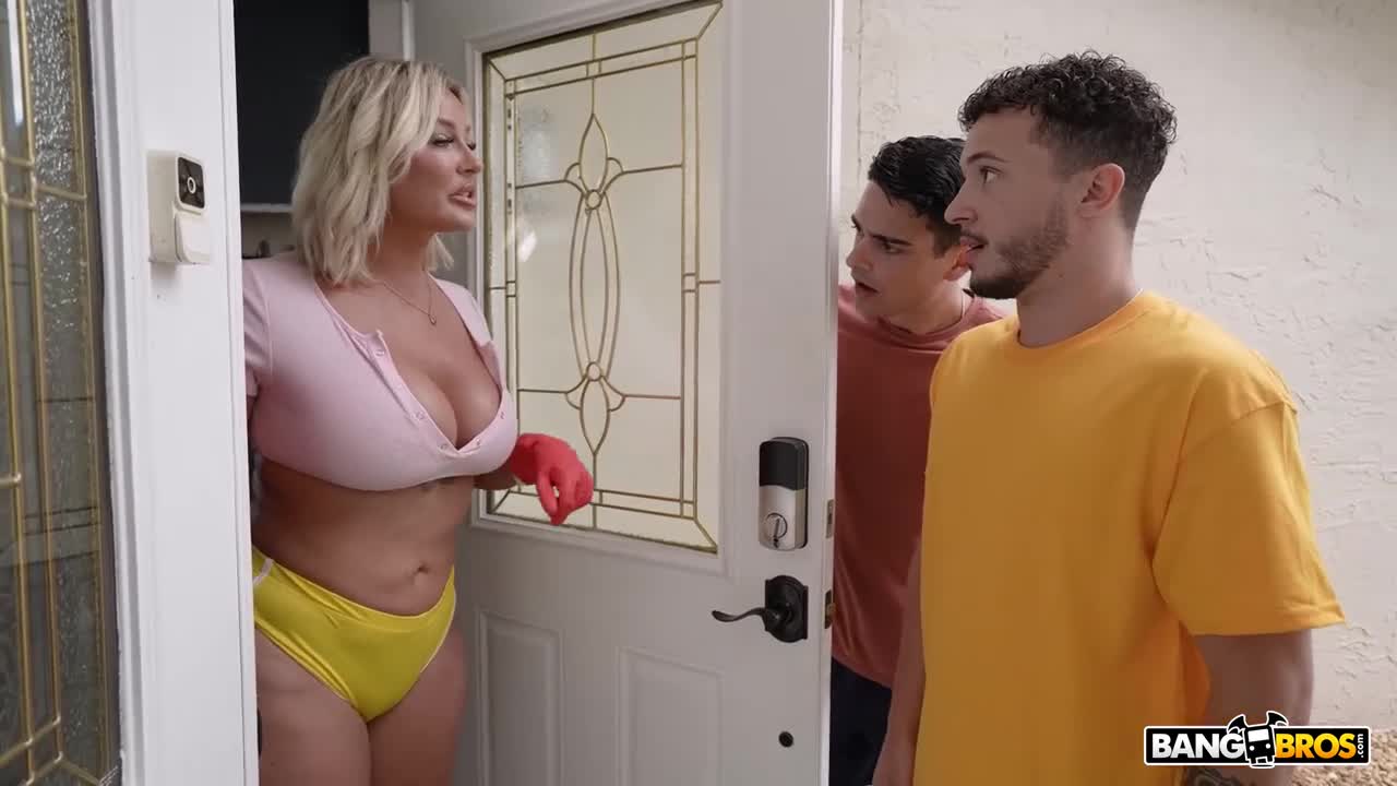 Watch Jenna Starr - Horny Guys Cum Clean Porn Video - ePornSup.