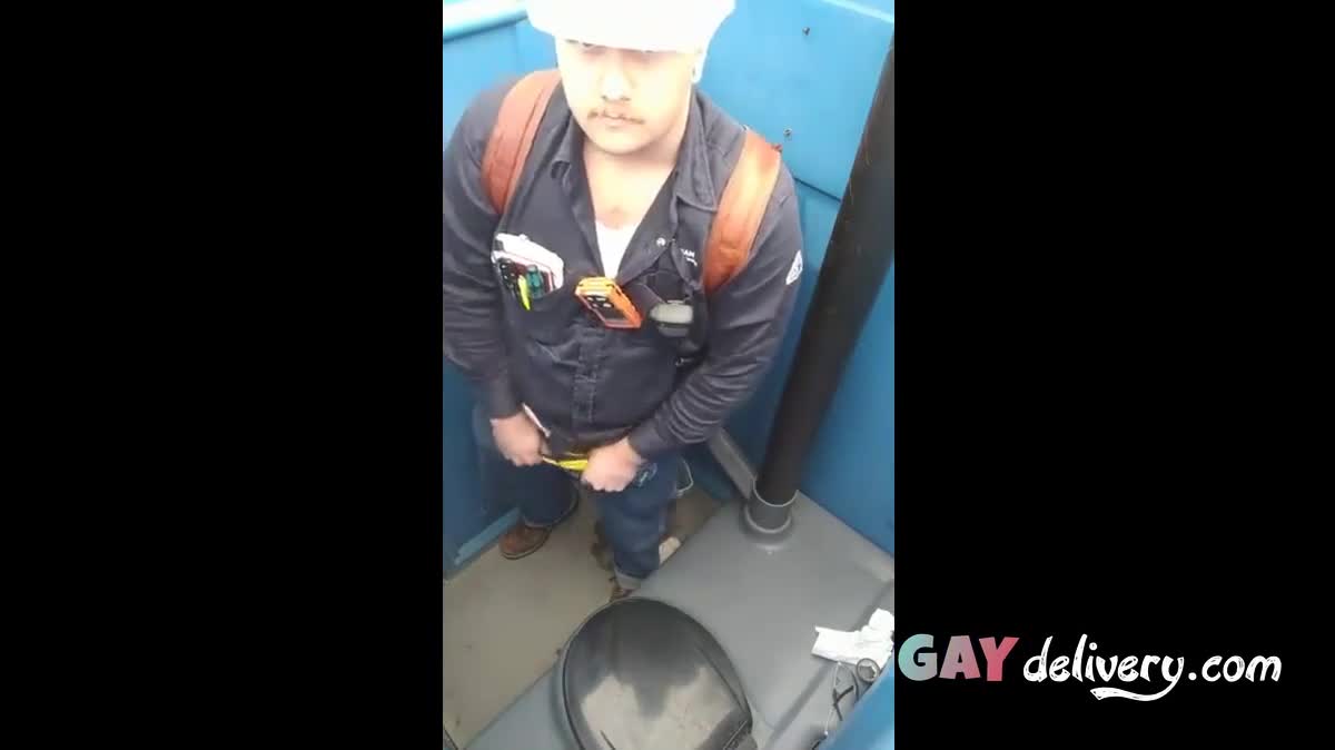 Watch Bearded Hunk Strokes Cock Outdoors in a Porty Potty Porn Video - ePornSup.