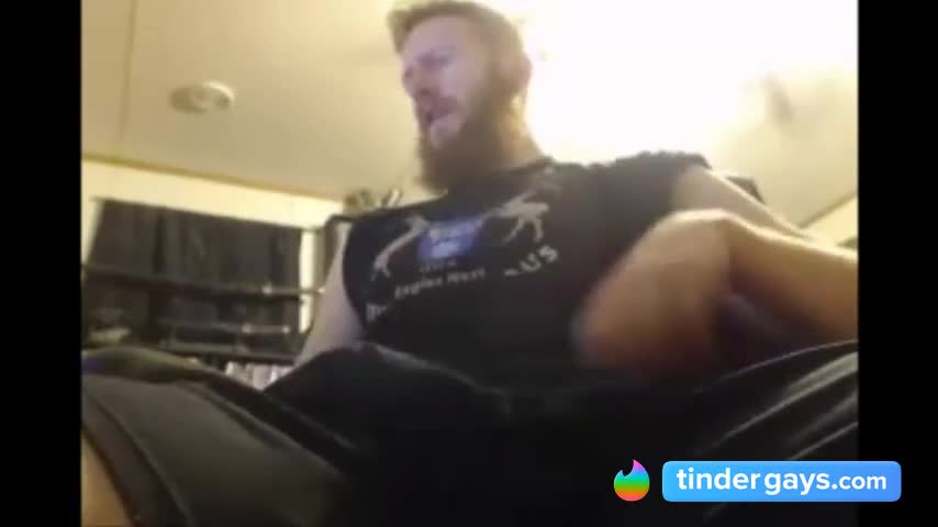 Watch Muscular Redhead Jerks Off His Huge Cock Porn Video - ePornSup.