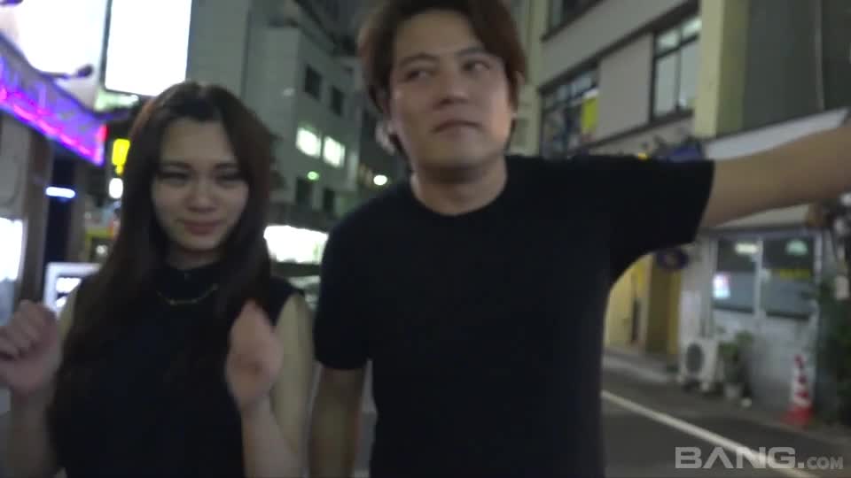 Watch Aiko spreads her hairy Asian pussy for his big white cock Porn Video - ePornSup.