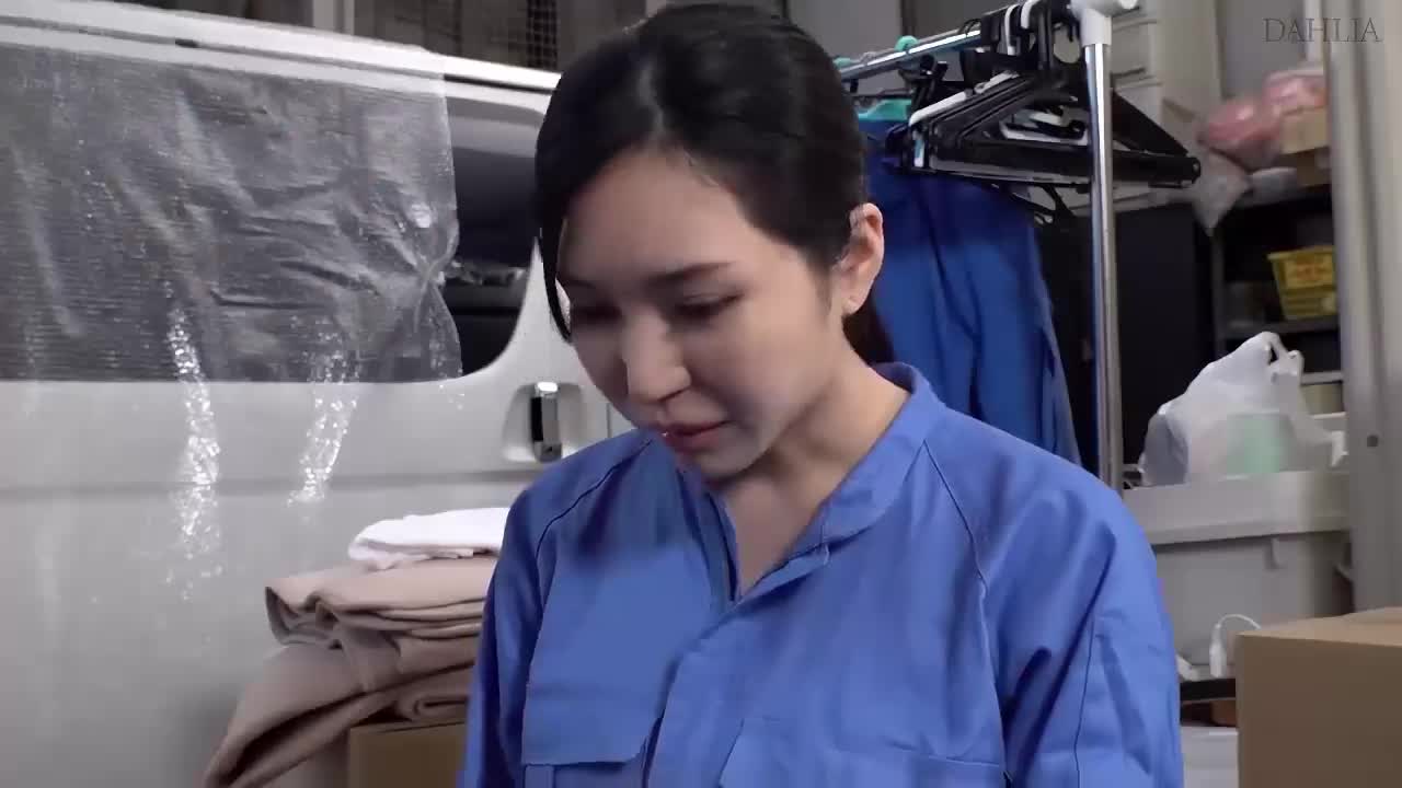 Watch Japonesa tetona abusada en el trabajo Porn Video - ePornSup.