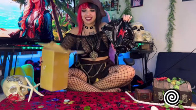 Unboxing and Riding the Giant Tentacle Cosplay Sex Toy