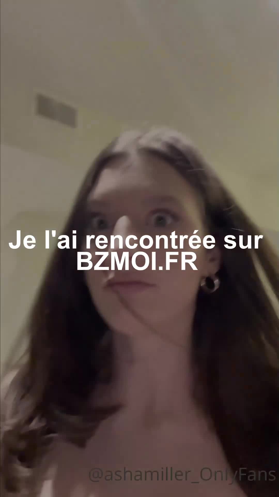 Watch Dans n importe quel coin de la cuisine montrant ses seins et sa chatte Porn Video - ePornSup.