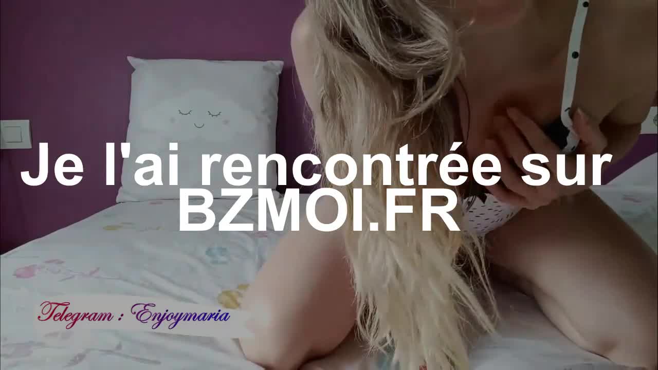 Watch Teen montre son joli corps nu devant la webcam Porn Video - ePornSup.