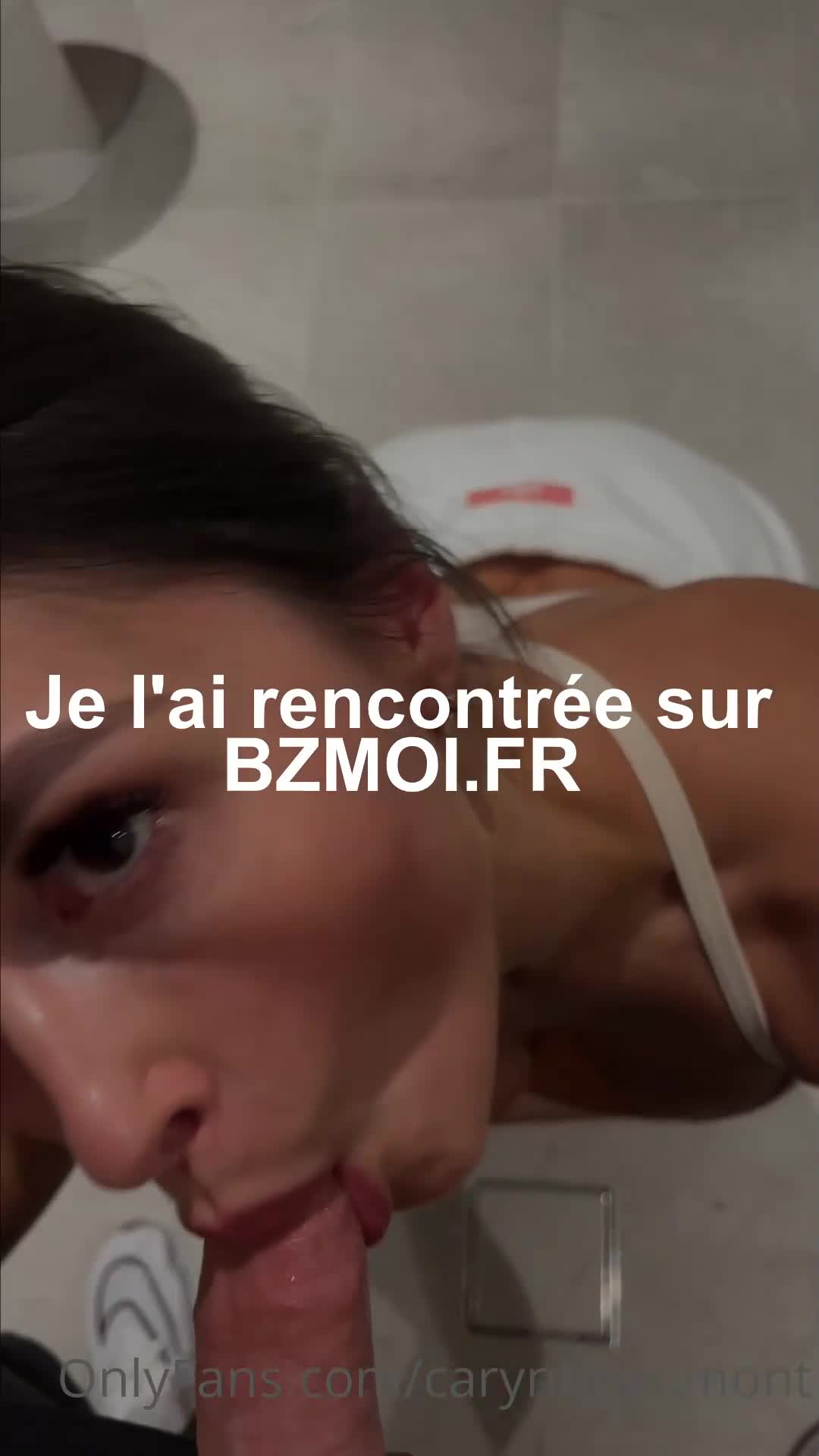 Watch Une brune plantureuse suce une bite et s encule alternativement Porn Video - ePornSup.