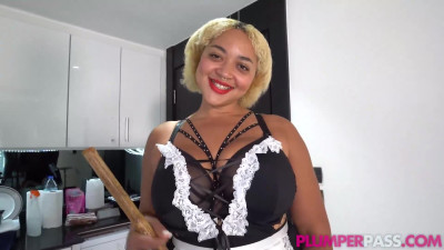 Roza Vasilishina - Play With the Maid