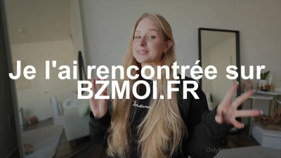 Carolinezalog essaie de la lingerie sexy dans une video maison