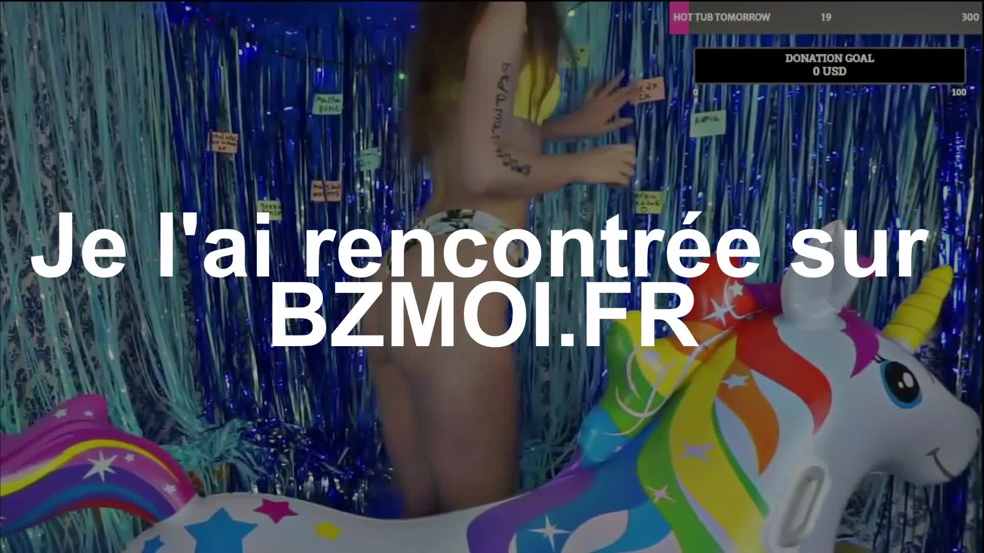 Watch Une belle cam girl nous montre comment elle monte une licorne Porn Video - ePornSup.