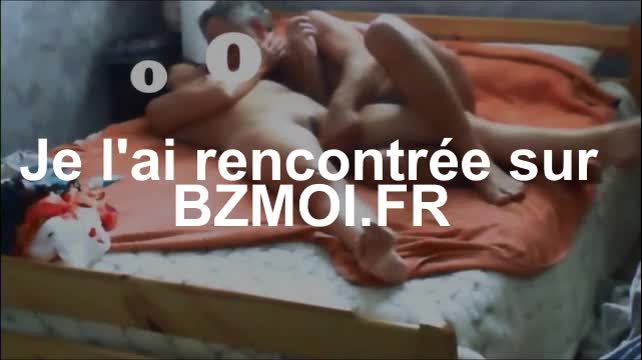 Watch Ma voisine aime l epi de mais pour la baiser Porn Video - ePornSup.