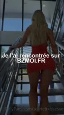 Sexe en levrette avec une bimbo blonde amateur