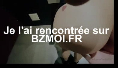 La sensation internet bratzmom baise sans preservatif